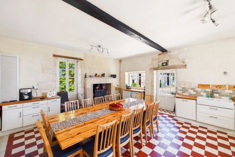 Villa i Aubeterre-sur-Dronne, Charente, Aubeterre-sur-Dronne - € 495.000 | Ref: BVI85330 - foto 7