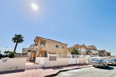 Bungalow i Torrevieja, Alicante, Torrevieja - € 149.900 | Ref: A11415/6084 - foto 2