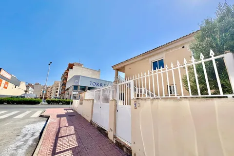 Bungalow i Torrevieja, Alicante, Torrevieja - € 149.900 | Ref: A11415/6084 - foto 4