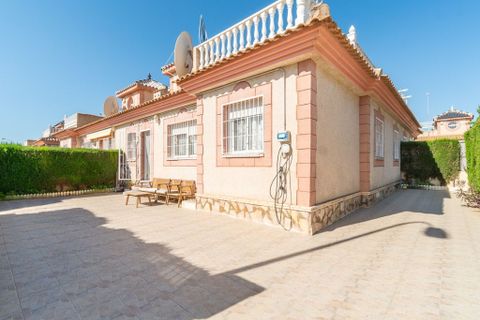 Rækkehus i Playa Flamenca, Alicante, Playa Flamenca - € 209.000 | Ref: THK3-4509-5196 - foto 5