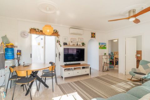 Rækkehus i Playa Flamenca, Alicante, Playa Flamenca - € 209.000 | Ref: THK3-4509-5196 - foto 9