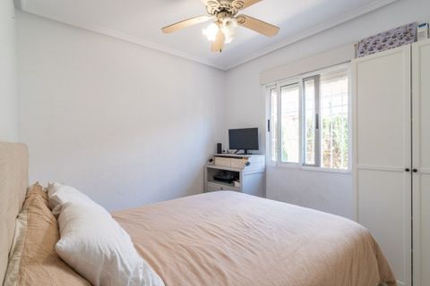 Rækkehus i Playa Flamenca, Alicante, Playa Flamenca - € 209.000 | Ref: THK3-4509-5196 - foto 13