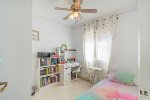 Rækkehus i Playa Flamenca, Alicante, Playa Flamenca - € 209.000 | Ref: THK3-4509-5196 - foto 16