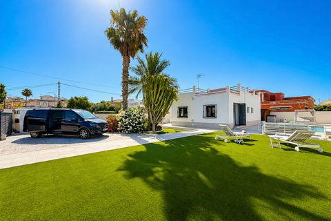 Villa i La Marina, Alicante, La Marina - € 475.000 | Ref: NP:890 - foto 1