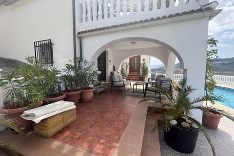 Landejendom i Iznajar, Cordoba, Iznajar - € 385.000 | Ref: ID4040 - foto 9