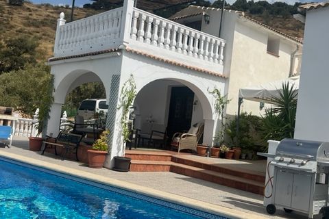 Landejendom i Iznajar, Cordoba, Iznajar - € 385.000 | Ref: ID4040 - foto 3