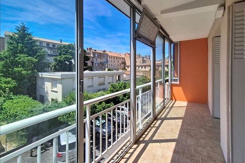 Apartament a Millau, Aveyron, Millau - € 850/mes | Ref: AN005903 - foto 2