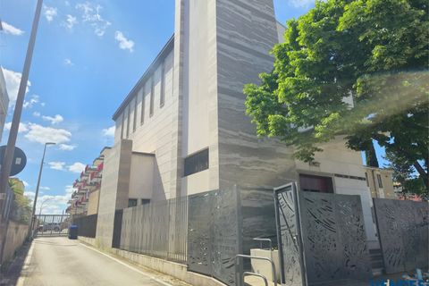 Apartament a Bari, Bari, Bari - € 700/mes | Ref: LRD-833 - foto 2