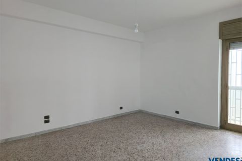 Apartament a Bari, Bari, Bari - € 700/mes | Ref: LRD-833 - foto 11