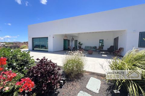 Villa i Las Brenas (Yaiza), Lanzarote, Las Brenas (Yaiza) - € 845 000 | Ref: PBI1199 - foto 35