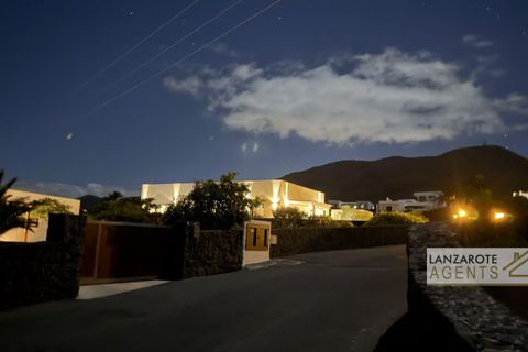Villa i Las Brenas (Yaiza), Lanzarote, Las Brenas (Yaiza) - € 845 000 | Ref: PBI1199 - foto 45
