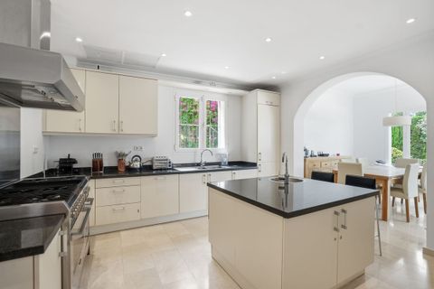 Villa in Marbella, Malaga, Marbella - € 1.400.000 | Ref: R5426086 - foto 18