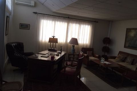 L'establiment comercial a Marbella, Malaga, Marbella - € 975.000 | Ref: EF-B27281SR - foto 16