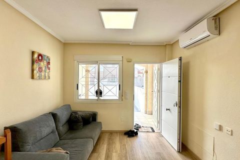 Bungalow i Torrevieja, Alicante, Torrevieja - € 194.900 | Ref: 751134 - foto 2