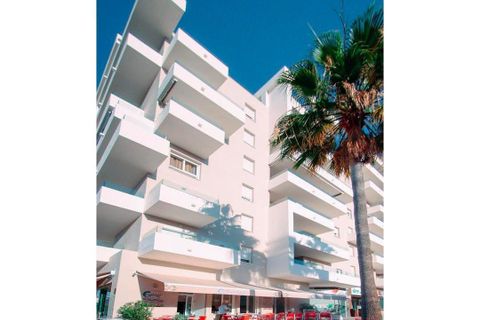 L'establiment comercial a Marbella, Malaga, Marbella - € 550.000 | Ref: EF-RR2891 - foto 2