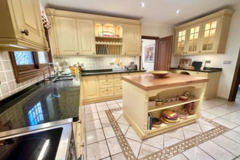 Villa i Benahavis, Malaga, Benahavis - € 1.650.000 | Ref: EF-BD2437 - foto 5