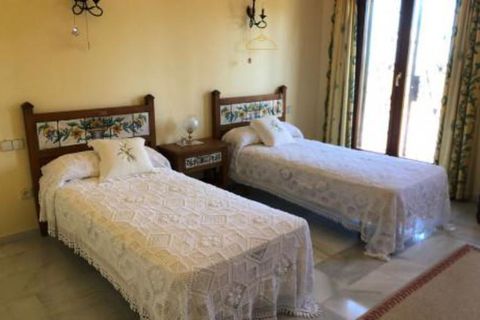 Villa i Benahavis, Malaga, Benahavis - € 1.650.000 | Ref: EF-BD2437 - foto 14