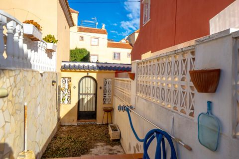 Villa i Orihuela, Alicante, Orihuela - € 285.000 | Ref: DLS0690 - foto 30