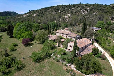 Villa i Uzes, Gard, Uzes - € 2.950.000 | Ref: HH-16217387 - foto 1