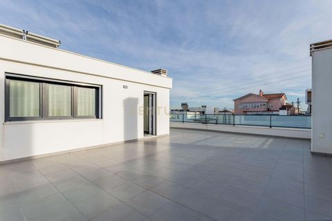 Villa em Odivelas, Lisbon, Odivelas - € 975.000 | Ref: C0383-01458 - foto 28
