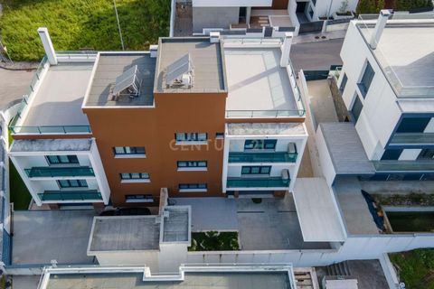 Villa em Odivelas, Lisbon, Odivelas - € 975.000 | Ref: C0383-01458 - foto 31