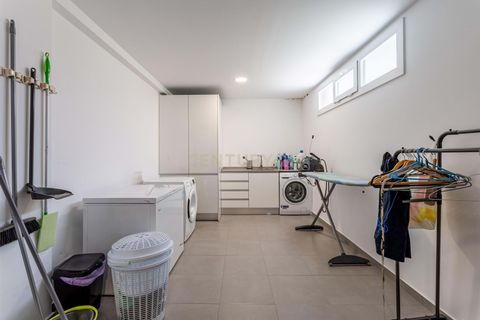 Villa em Odivelas, Lisbon, Odivelas - € 975.000 | Ref: C0383-01458 - foto 39