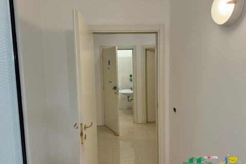 Erhvervsejendom i Parma, Parma, Parma - € 250.000 | Ref: 10954 - foto 9
