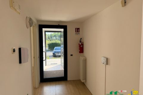 Erhvervsejendom i Parma, Parma, Parma - € 250.000 | Ref: 10954 - foto 12