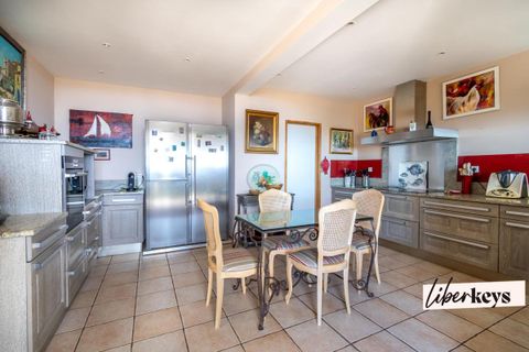 Villa a Toulon, Var, Toulon - € 1.050.000 | Ref: DOM33566 - foto 4