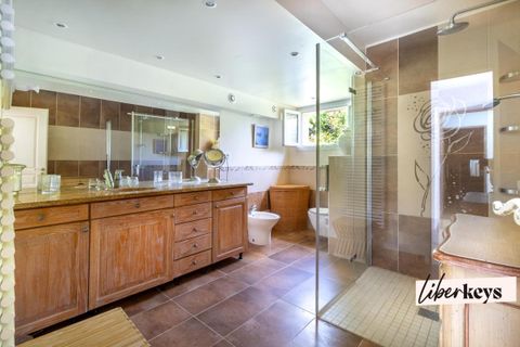 Villa a Toulon, Var, Toulon - € 1.050.000 | Ref: DOM33566 - foto 9