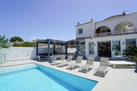 Villa i Empuriabrava, Gerona, Empuriabrava - € 1.450.000 | Ref: 511 - foto 5