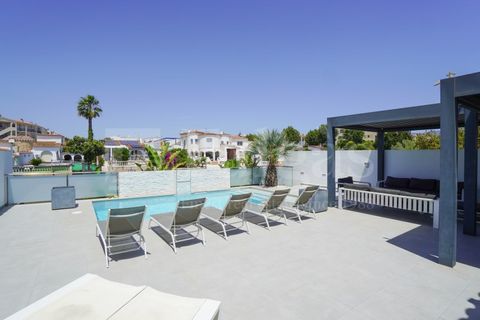 Villa i Empuriabrava, Gerona, Empuriabrava - € 1.450.000 | Ref: 511 - foto 8