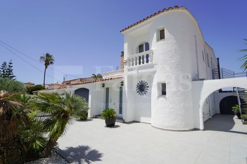 Villa i Empuriabrava, Gerona, Empuriabrava - € 1.450.000 | Ref: 511 - foto 41