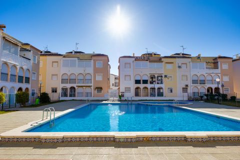 Bungalow i Torrevieja, Alicante, Torrevieja - € 149.900 | Ref: 40088 - foto 1