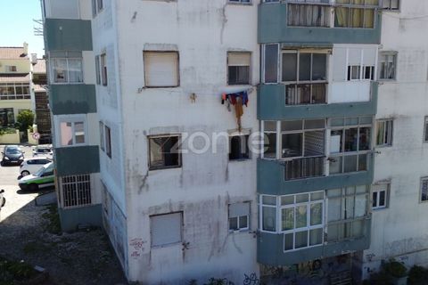 Lejlighed i Amadora, Lisbon, Amadora - € 200.000 | Ref: ZMPT586363 - foto 33