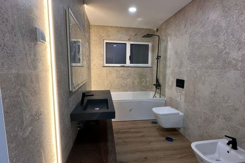 Villa i Queluz, Lisbon, Queluz - € 970.000 | Ref: C0221-03909 - foto 17
