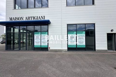 Erhvervsejendom i Frejus, Var, Frejus - € 1.272.000 | Ref: 0989 - foto 1