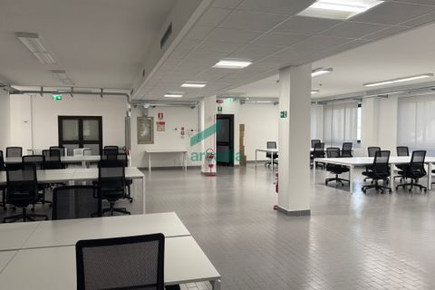 L'establiment comercial a Bari, Bari, Bari - € 280.000 | Ref: 12055/2026 - foto 11