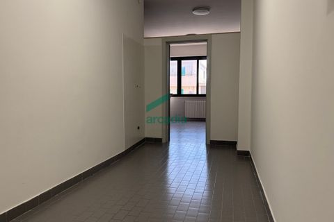 L'establiment comercial a Bari, Bari, Bari - € 280.000 | Ref: 12055/2026 - foto 17