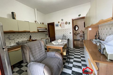 Villa i Carrara, Massa and Carrara, Carrara - € 298.000 | Ref: ZSH-514 - foto 6