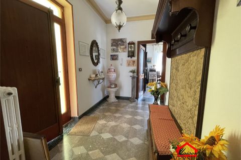 Villa i Carrara, Massa and Carrara, Carrara - € 298.000 | Ref: ZSH-514 - foto 3