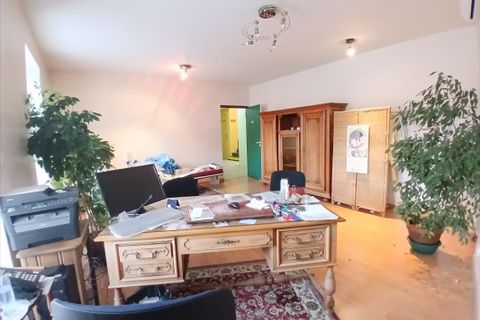 L'establiment comercial a Riom, Puy-de-Dome, Riom - € 7.680/mes | Ref: DUBUREAU2 - foto 5
