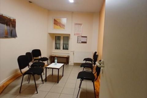 L'establiment comercial a Riom, Puy-de-Dome, Riom - € 7.680/mes | Ref: DUBUREAU2 - foto 7