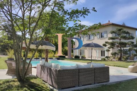 Villa em Roanne, Loire, Roanne - € 449.000 | Ref: 42IP4589 - foto 1