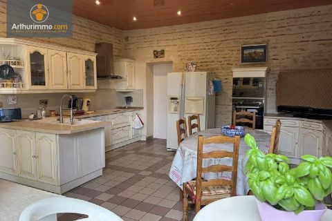 Villa a Casteljaloux, Lot-et-Garonne, Casteljaloux - € 367.500 | Ref: V5195 - foto 3
