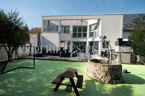 Villa en Maisons-Alfort, Val-de-Marne, Maisons-Alfort - € 1.450.000 | Ref: 4415469VICF - photo 1
