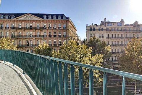 Apartament a Marseille, Bouches-du-Rhone, Marseille - € 1.645/mes | Ref: 447015LAV - foto 9