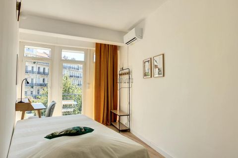 Apartament a Marseille, Bouches-du-Rhone, Marseille - € 1.645/mes | Ref: 447015LAV - foto 14