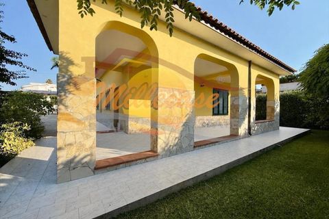 Villa i Siracusa, Siracusa, Siracusa - € 300.000 | Ref: RIF3007/300FONTANEBIANCHE - foto 1