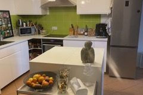 Villa a Pertuis, Vaucluse, Pertuis - € 1.600/mes | Ref: getkey_u_537844091 - foto 4